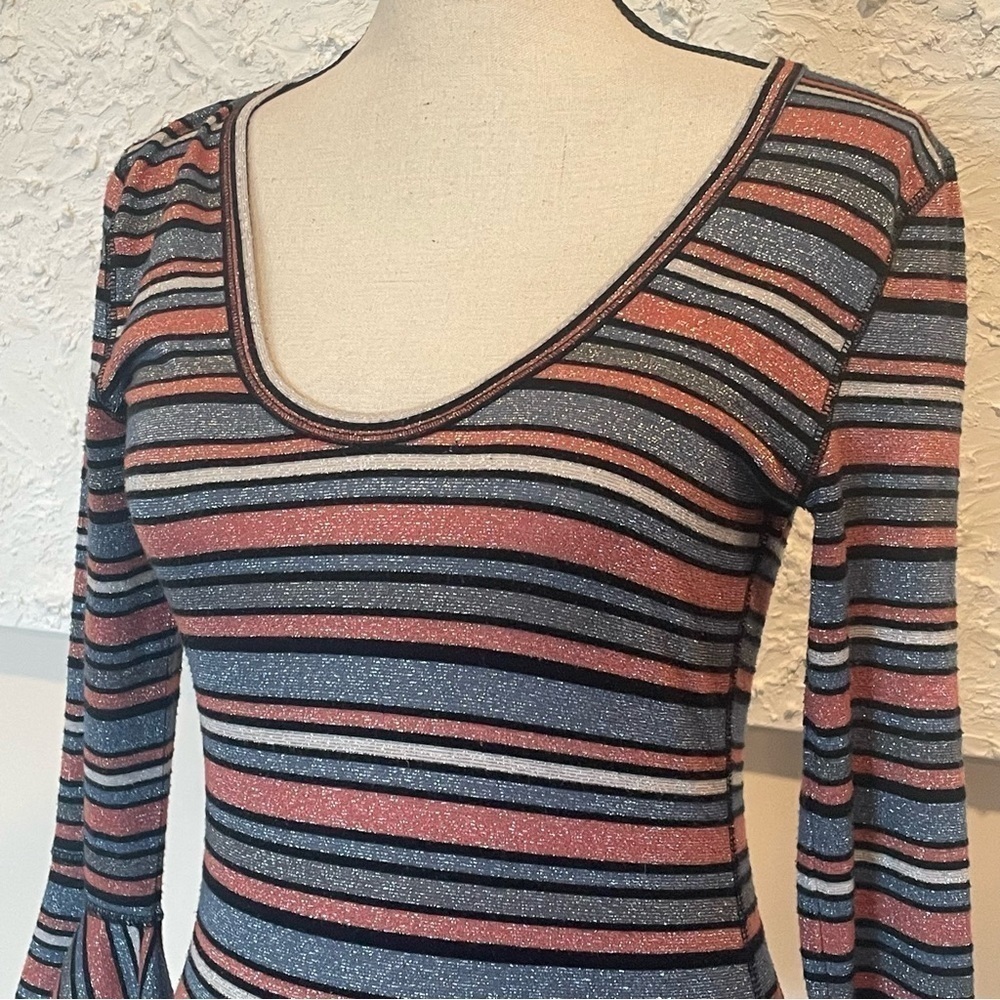 Free People Women's Sz Small Multi-Color Metallic Striped 3/4 Bell Sleeve Top. - Picture 4 of 8